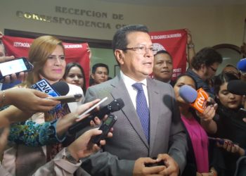 Hugo Martínez presenta reforma de pensiones para incrementar la mínima a $250