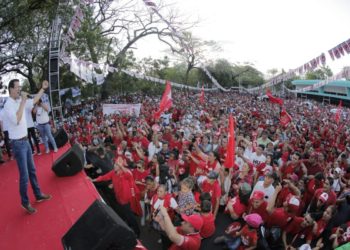 Hugo Martínez recibe masivos apoyos en la recta final de la campaña presidencial