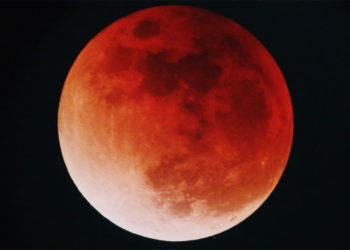 (VIDEO) Un meteorito se estrella contra la Luna durante eclipse