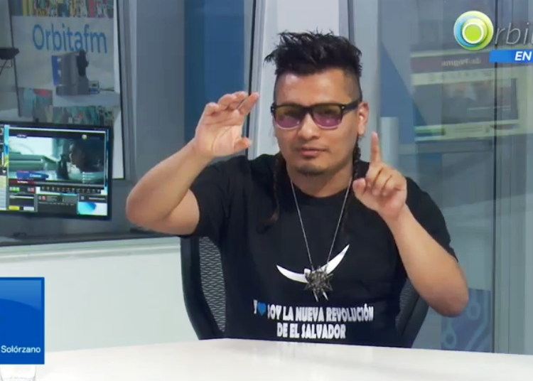 Famoso youtuber: ‘Gatos’ no había en la presentación del plan de Calleja, a esos los mandan a los semáforos