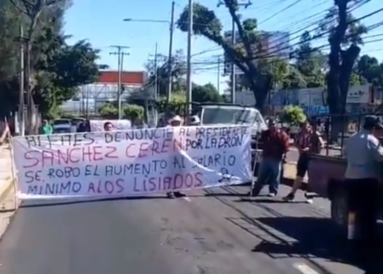 Excombatientes exigen pago de incremento de pensiones