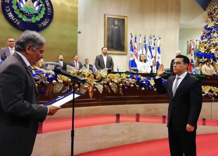 Fiscal Raúl Melara: Niego que yo haya hecho una donación directa al partido ARENA