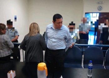 Condenan a pareja de esposos médicos del IML por negociaciones ilícitas