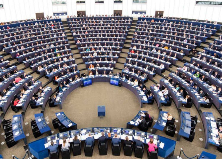 El Parlamento Europeo reconoció a Juan Guaidó como «presidente interino legítimo» de Venezuela