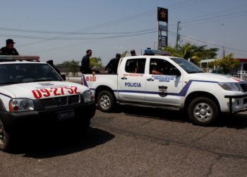 Policías de Ahuachapán sin carné de autorización para portar arma, deberán dejarla antes de salir con licencia