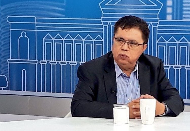 Lorenzana: “El peor error del gobierno de Cristiani fue regalar los bancos a sus amigos”