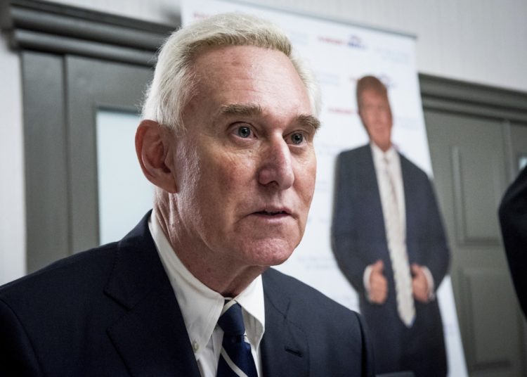 Liberan a exasesor de Trump acusado de obstruir investigación sobre la interferencia Rusa en EE.UU.