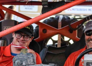 El joven que hará historia en el Rally Dakar al ser el primer participante con síndrome de Down