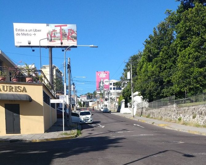 Violencia golpea la Zona Rosa: Asesinan a una pareja al salir de un restaurante