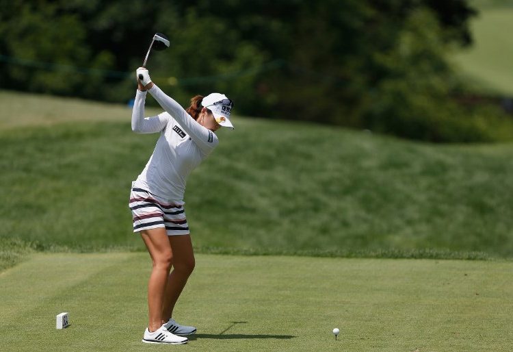 El golf profesional causa graves problemas de espalda, según revela nuevo estudio