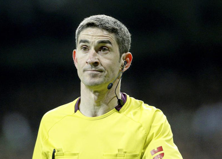 Anuncian cambio de árbitro para el clásico entre Real Madrid y Barcelona