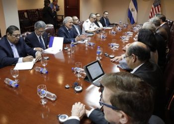 Presidente Cerén se reúne con senadores y congresistas de EE.UU. para abordar temas migratorios