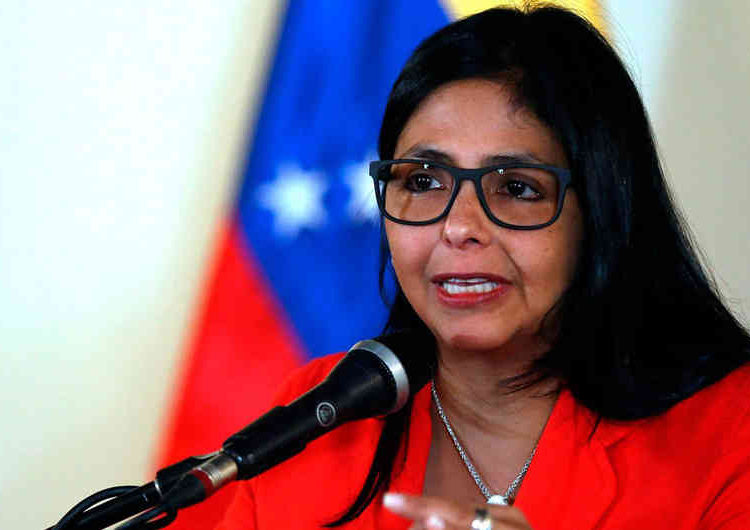 Vicepresidenta de Venezuela asegura que ayuda humanitaria está contaminada