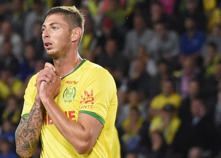 Encuentran la aeronave en la que viajaba el futbolista Emiliano Sala
