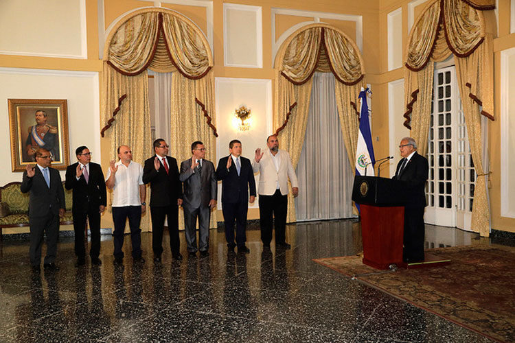 Presidente Cerén juramenta a miembros del Consejo Nacional de Ordenamiento y Desarrollo Territorial
