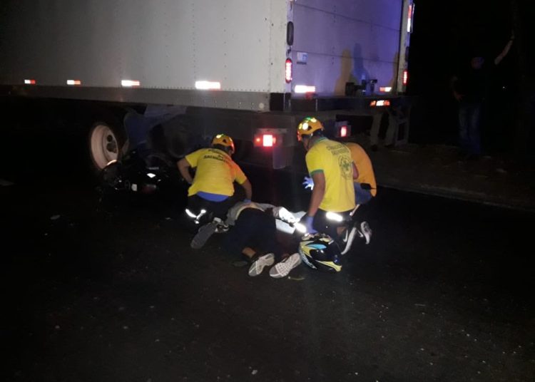 Motociclista muere tras impactar con un camión en Quezaltepeque