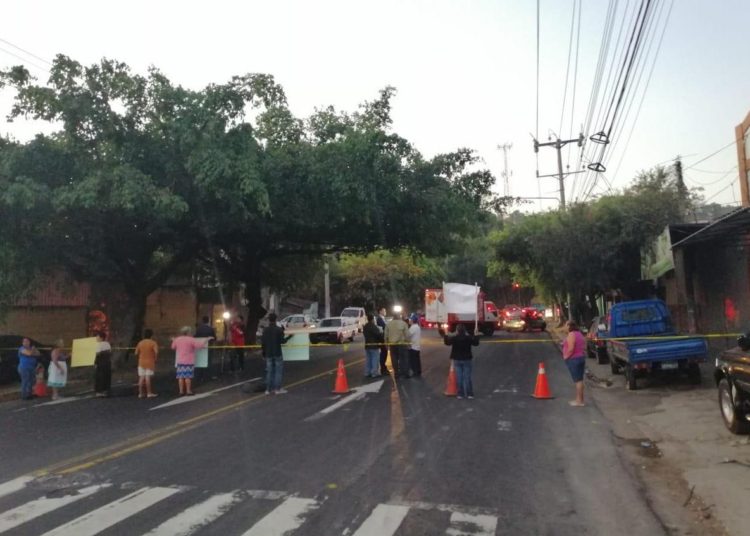 (VIDEO) Habilitan paso sobre la 25 avenida sur
