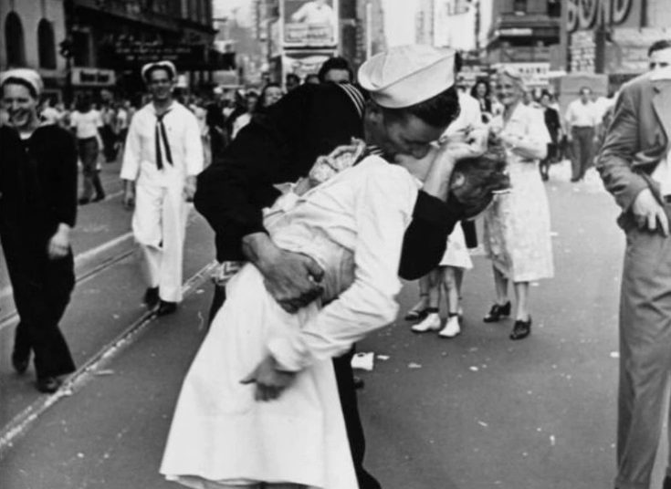 Muere el marinero de la icónica foto del beso en Nueva York