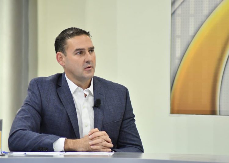 Ernesto Muyshondt: «En ARENA se nos colaron personas que no comparten nuestros ideales»