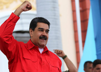 Maduro rompe relaciones diplomáticas con Colombia y da 24 horas a sus diplomáticos para que abandonen el país