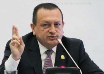 Sala de lo Constitucional ratifica a Roberto Calderón como magistrado de CSJ