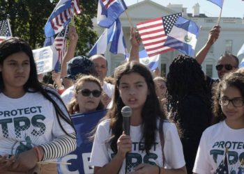 Anuncian que TPS para salvadoreños seguirá vigente hasta enero 2020