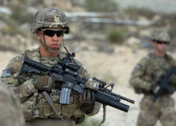 EE.UU. moviliza tropas a la frontera con México por la caravana de migrantes