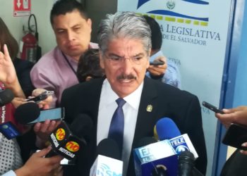 Norman Quijano: “Esta es la Asamblea no es el Órgano Ejecutivo, aquí no nos va a venir a dar órdenes”