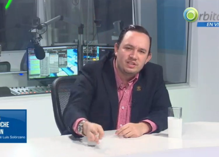 Arturo Magaña a Bukele: Si vas a la Asamblea por una CICÍES contá conmigo