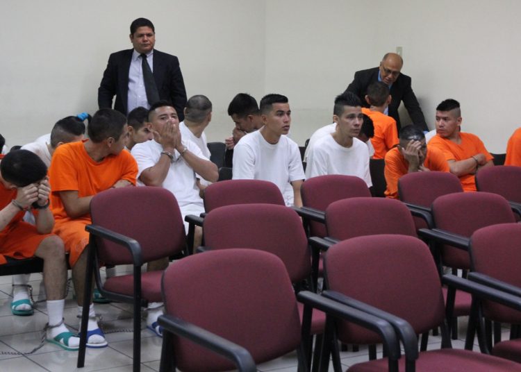 Concluye juicio contra 52 pandilleros involucrados en 23 asesinatos