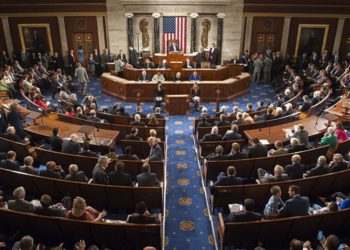 Cámara baja de EE.UU. vota contra declaración de emergencia de Trump