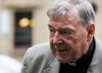 Detienen al cardenal australiano Pell tras condena por pederastia