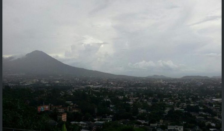 Pronostican chubascos débiles y aislados en zonas altas de El Salvador