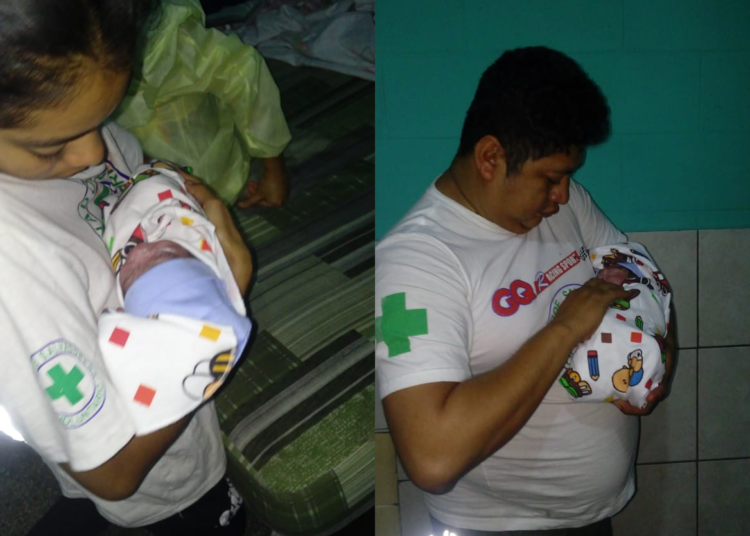 Socorristas atienden parto de emergencia en motel