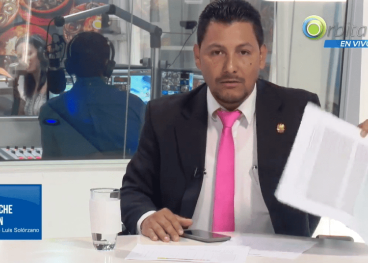 Leonardo Bonilla busca consenso para reducir número de diputados en la Asamblea Legislativa