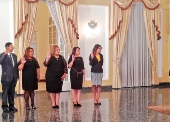 Sánchez Cerén juramenta a René Cárcamo como presidente del IAIP