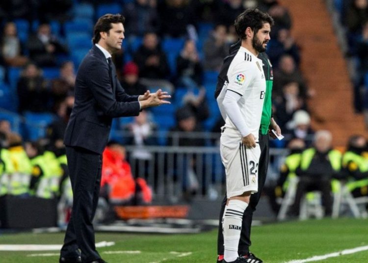 Solari deja fuera del clásico a Isco