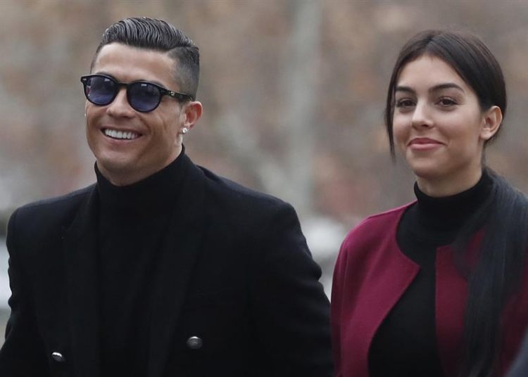 Georgina Dodríguez está lista para casarse, pero Cristiano Ronaldo aún lo consulta con la almohada