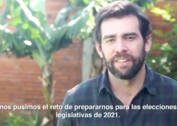 Johnny Wright reaparece en la política pidiendo a Bukele se ponga “a la altura de las exigencias”