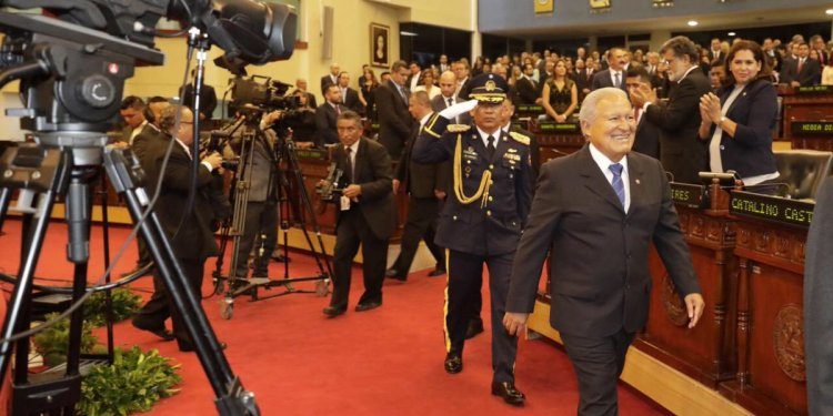 Sala declara constitucional reforma al Art. 70 de la Ley Orgánica de la FGR