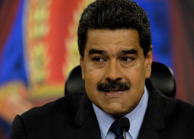 EU sanciona a 5 funcionarios ligados a Nicolás Maduro