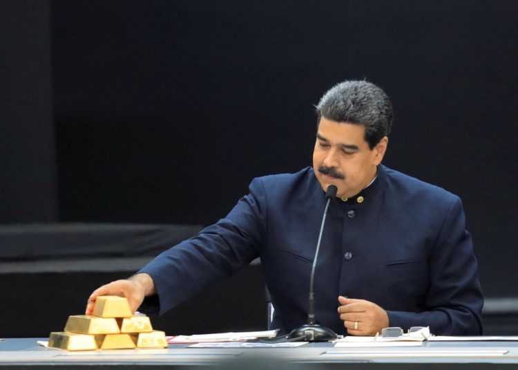 Cercado por las sanciones, el régimen de Maduro le vende 15 toneladas de oro a los Emiratos Árabes