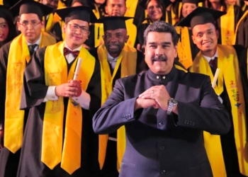 Maduro reta a Guaidó a convocar elecciones “para darle una revolcada” de votos