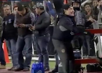 La polémica expulsión de Maradona contra Correcaminos