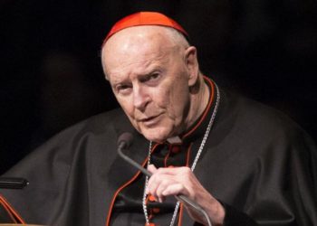 El Vaticano expulsa al excardenal McCarrick por abusos sexuales