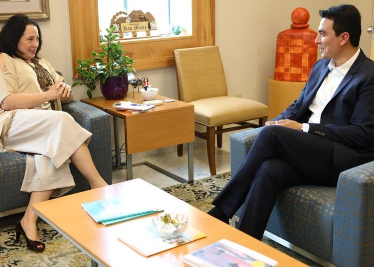 Manes y Pereira coinciden que crecimiento de zona oriental es clave para desarrollo económico de El Salvador