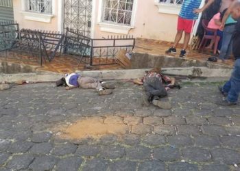 (VIDEO) Vehículo sin conductor atropella y mata a dos ancianos en Santiago de María