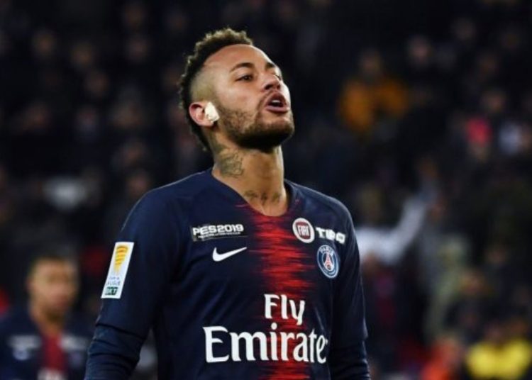 Papá de Neymar niega que haya contacto con el Barcelona para un regreso