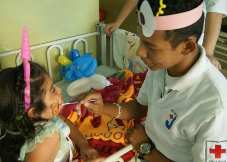 Cruz Roja Salvadoreña lleva alegría a pacientes del hospital San Juan de Dios de San Miguel
