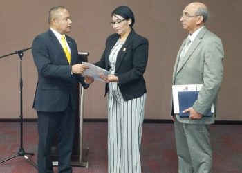 Ramírez Landaverde da explicaciones por brazaletes y pide auditoría a la CCR